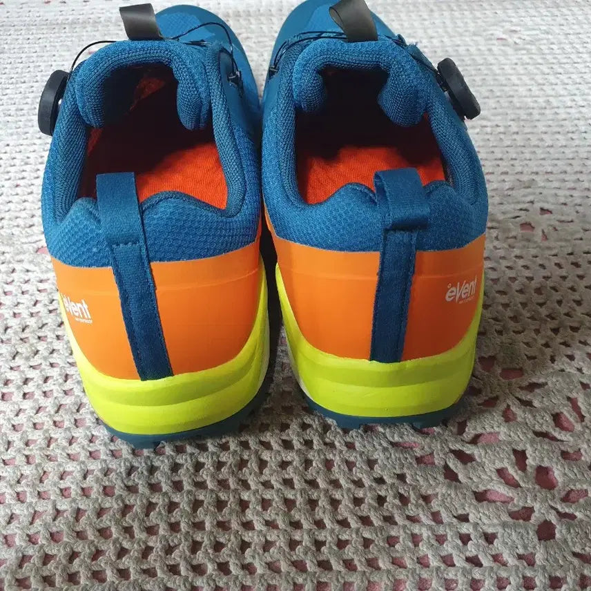 [BUNJANG] Humto 275mm Dial Workable Boots / 험토 275mm