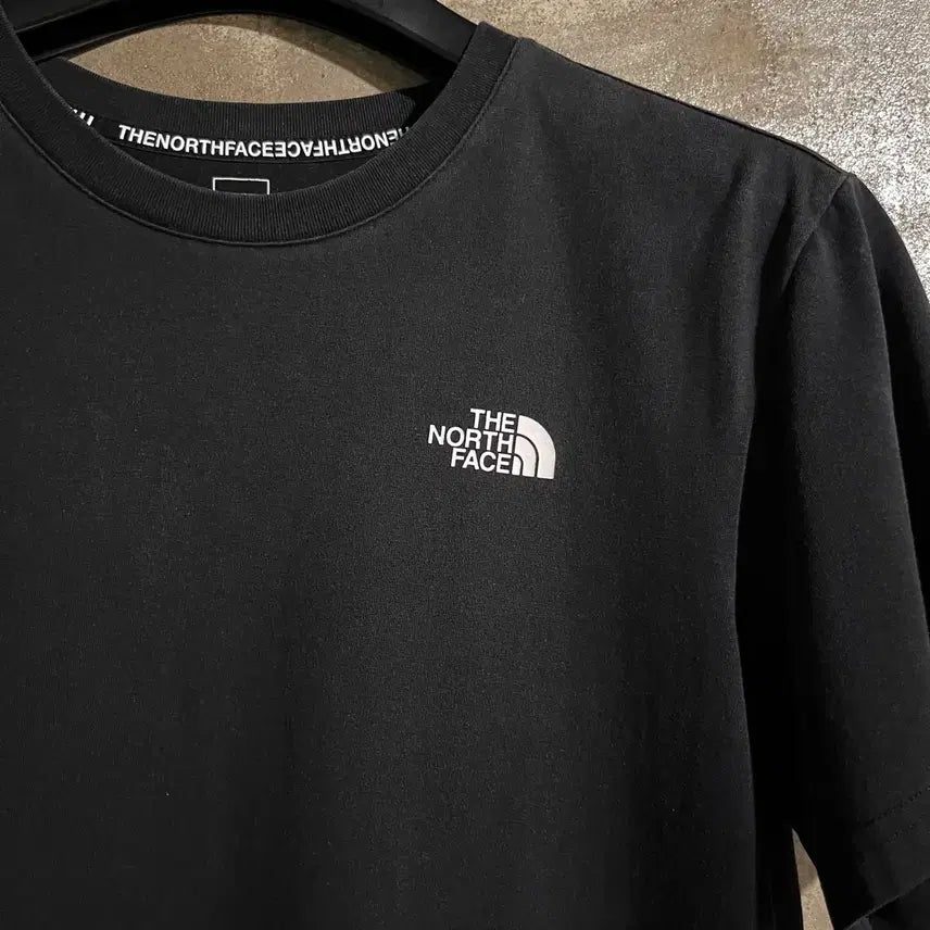 [BUNJANG] Le Coq Sportif Round Short Sleeve T-Shirt Black / 르꼬끄 라운드 반팔티 블랙