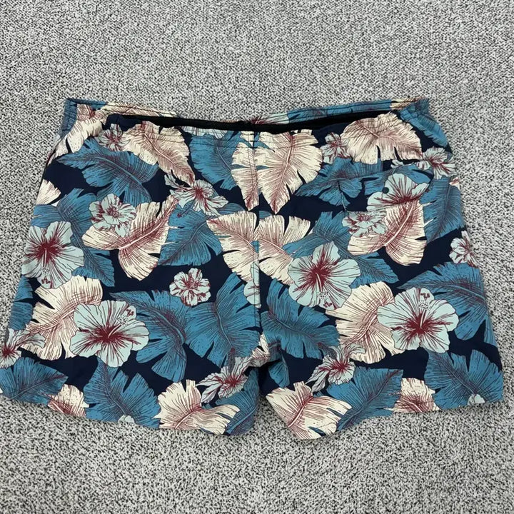 [BUNJANG] Patagonia Flower Pattern Baggies Shorts / 파타고니아 플라워패턴 배기스 반바지