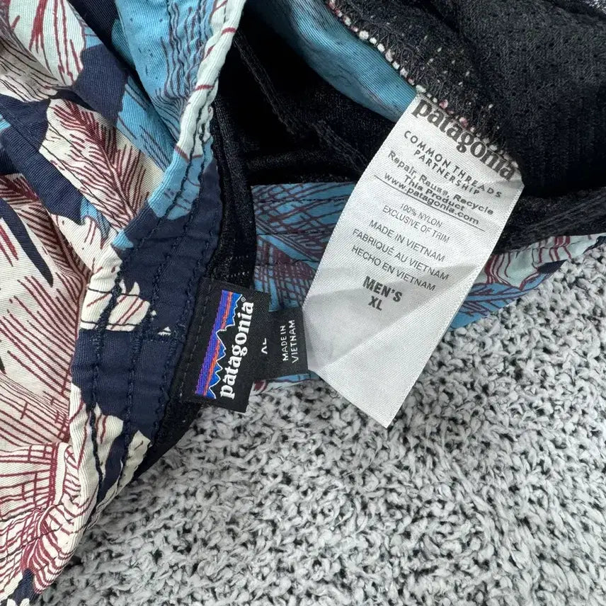 [BUNJANG] Patagonia Flower Pattern Baggies Shorts / 파타고니아 플라워패턴 배기스 반바지