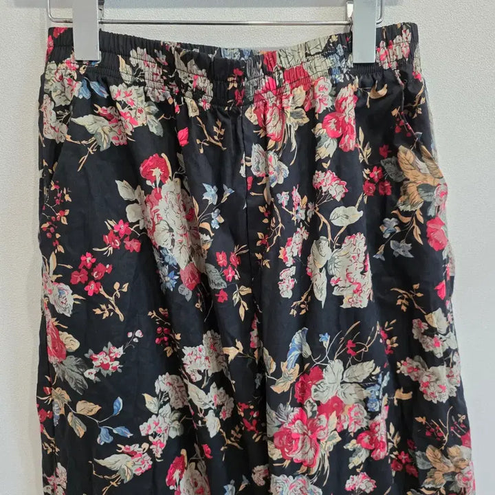 [BUNJANG] Black Flower Wide Banding Pants Size 86 / 블랙 플라워 와이드 밴딩 바지 86