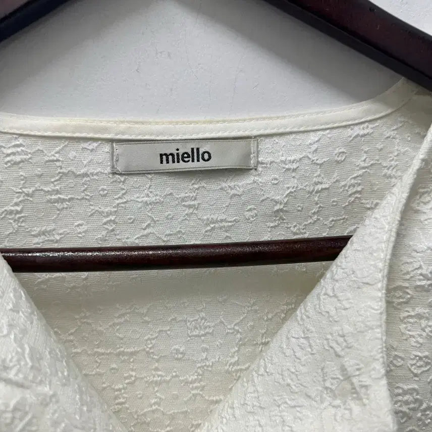 [BUNJANG] Mielio White Short Jacket (Size F) / [만원 아라비아빈티지] miello 화이트 숏 자켓 F