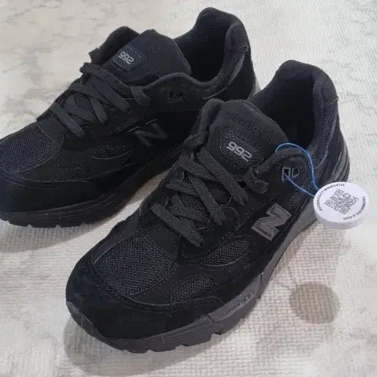 [BUNJANG] New Balance 992EA Triple Black Sneakers / 뉴발란스 992 ea 트리플 블랙 245