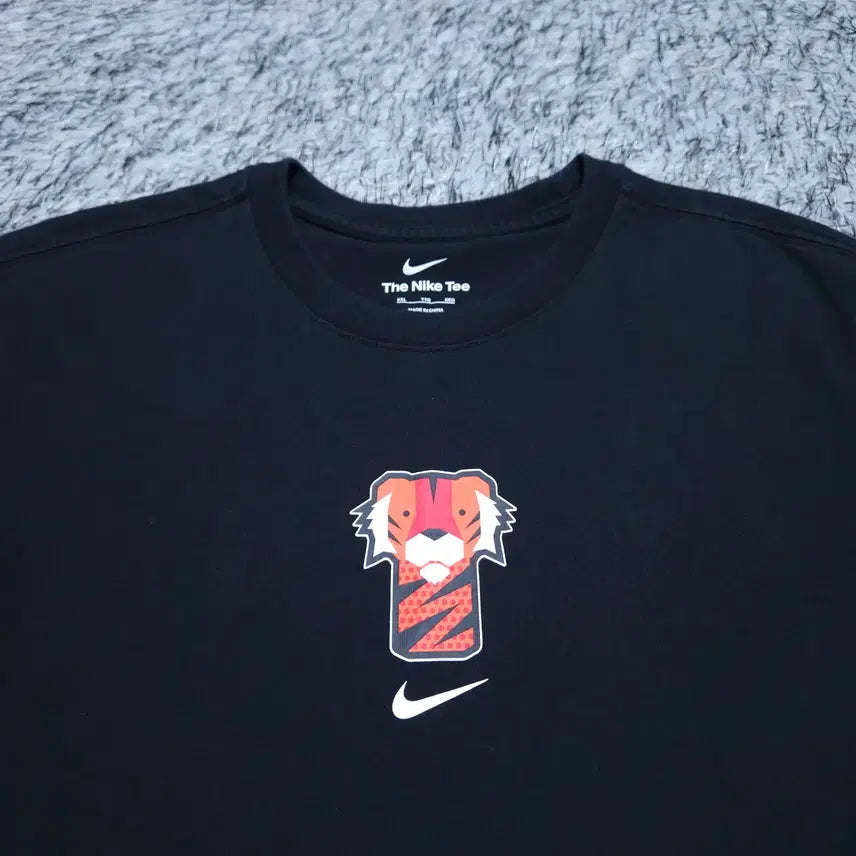 [BUNJANG] Nike Tiger Woods Front Graphic Short Sleeve T-Shirt / 나이키)100 남자 타이거우즈 프랭트 반팔티 / 왕눈이샵