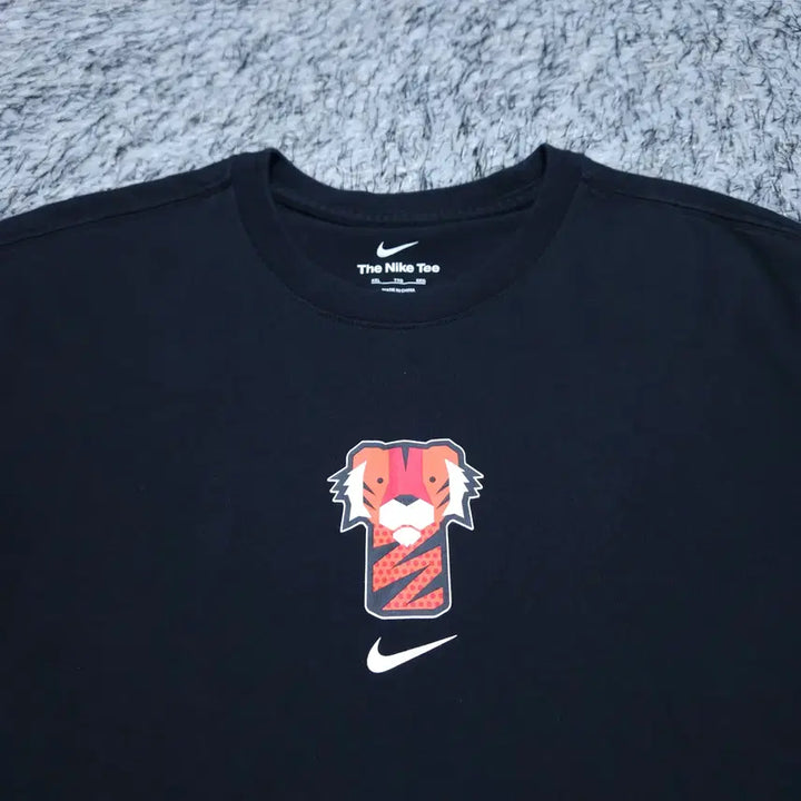 [BUNJANG] Nike Tiger Woods Front Graphic Short Sleeve T-Shirt / 나이키)100 남자 타이거우즈 프랭트 반팔티 / 왕눈이샵