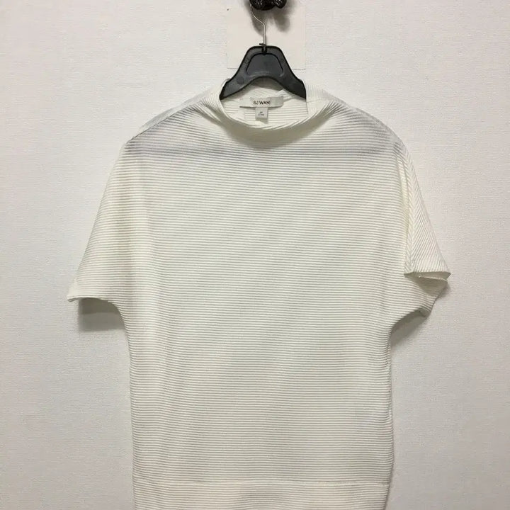 [BUNJANG] SJ WANI 2024 Short Sleeve Pleated T-Shirt / 2024 SJ WANI 손정완 반팔 플리츠 티셔츠