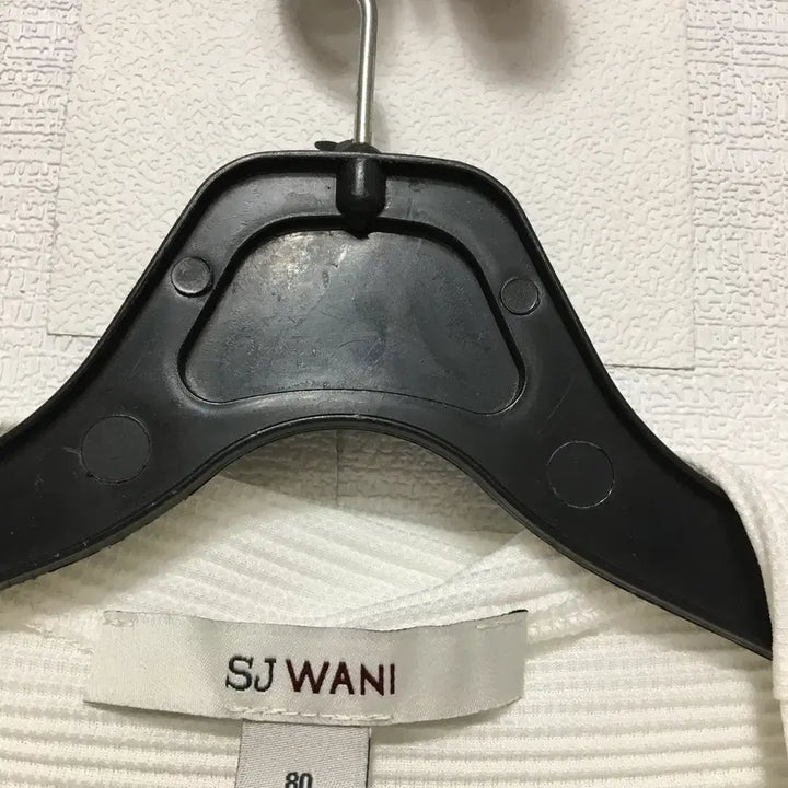 [BUNJANG] SJ WANI 2024 Short Sleeve Pleated T-Shirt / 2024 SJ WANI 손정완 반팔 플리츠 티셔츠