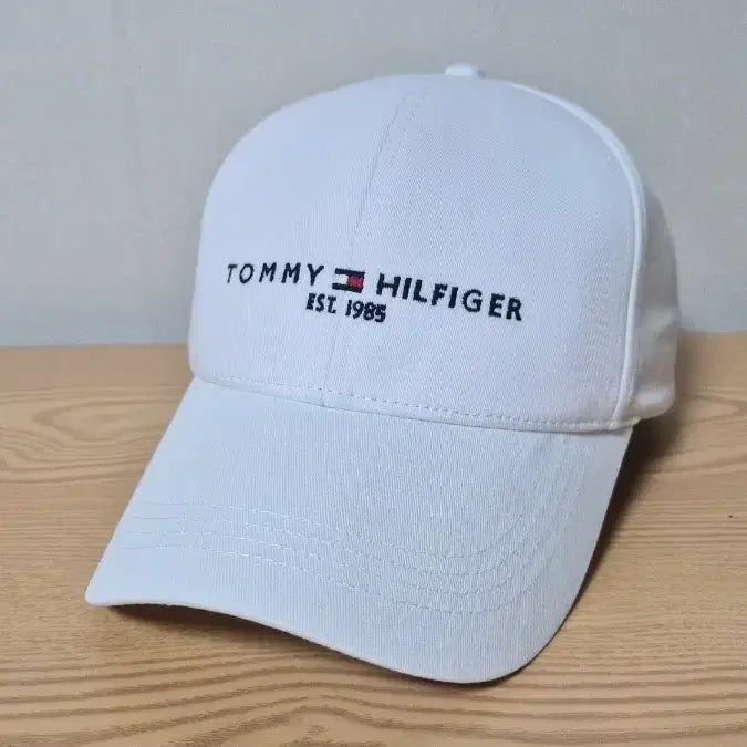[BUNJANG] Tommy Hilfiger White Cotton Baseball Cap / 타미힐피거 화이트 볼캡 모자 프리 56-58cm 가능
