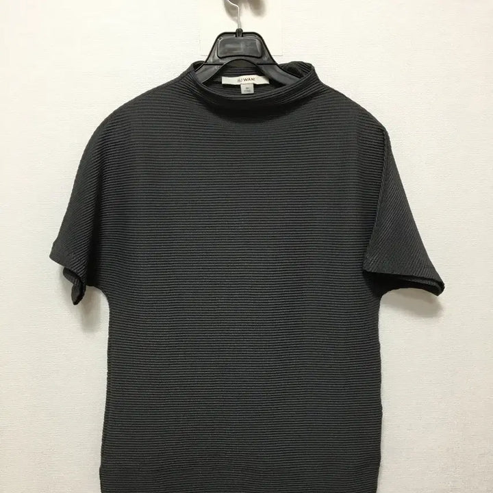 [SOLD OUT] 2024 SJ WANI 손정완 반팔 플리츠 티셔츠