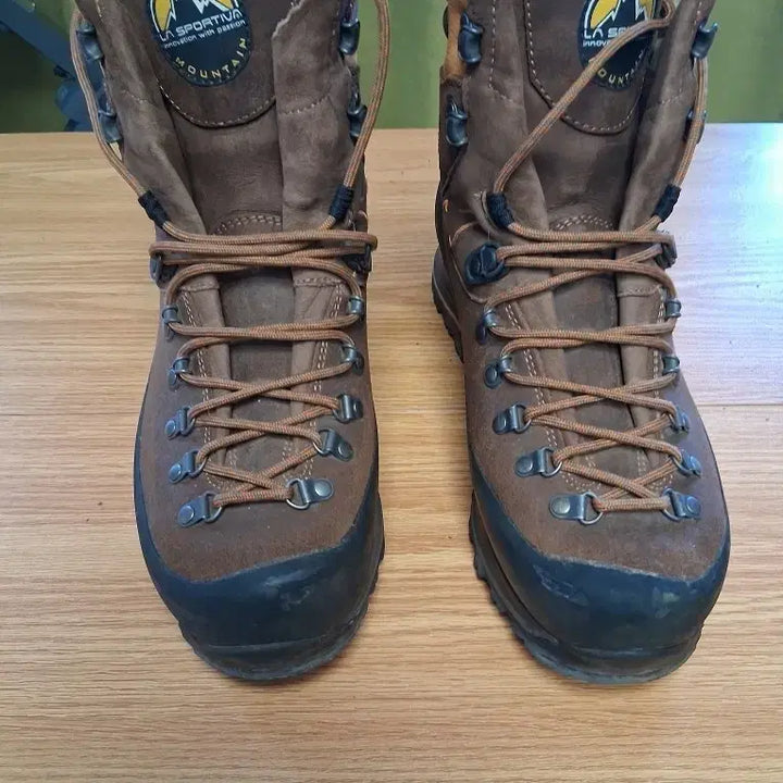 [BUNJANG] La Sportiva Mid-Cut Hiking Boots Size 270 / 라스포티바 중등산화 270