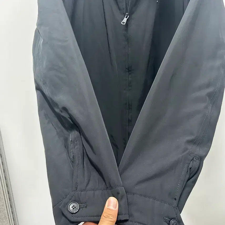 [BUNJANG] Tommy Hilfiger Black Windbreaker Jacket Size 95 / [만원 아라비아빈티지]타미힐피거 블랙 바람막이 95