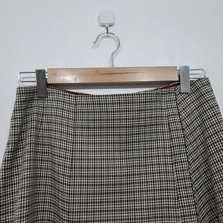 [BUNJANG] BESTI BELLI Skirt Size 67 / $2 베스띠벨리/치마/67사이즈/유145