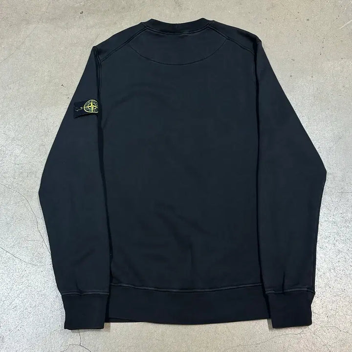 [BUNJANG] Stone Island Patch Crewneck Sweatshirt Black / L 스톤아일랜드 와펜 블랙 맨투맨