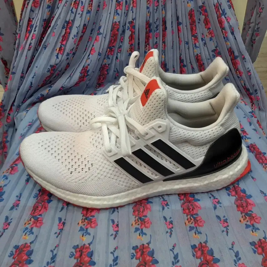 [BUNJANG] Adidas Ultraboost White Black 270mm / 아디다스 울트라부스트 화이트 블랙 270mm