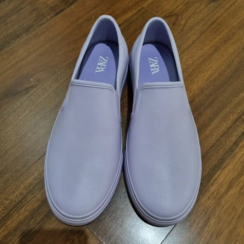 [BUNJANG] Zara Rubber Slip-on Shoes / 자라 슬립온 러버슈즈 실내화 실리퍼 아쿠아슈즈 42