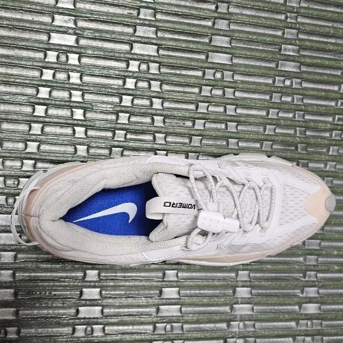 [BUNJANG] Nike Vomero White Sneakers (275mm) / 나이키 보메로 화이트 운동화 275mm
