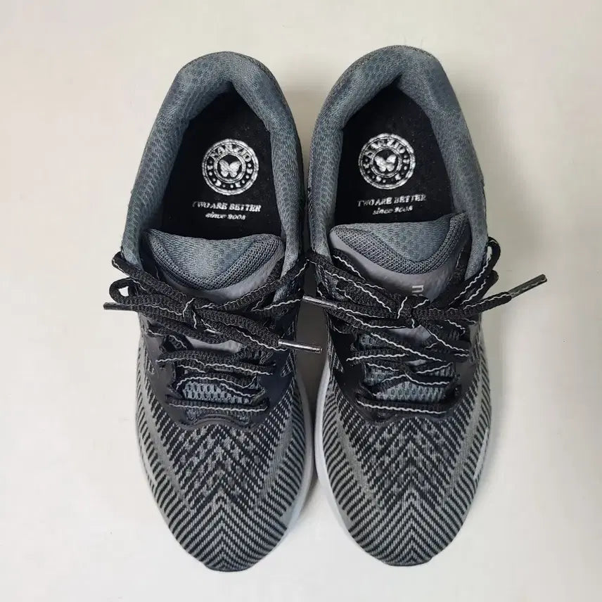 [BUNJANG] Narziio Mesh Sneakers (Unused) 250mm / (무료배송) 250mm 나르지오 운동화(미사용)