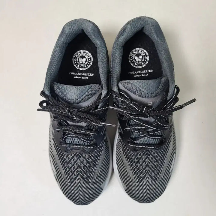 [BUNJANG] Narziio Mesh Sneakers (Unused) 250mm / (무료배송) 250mm 나르지오 운동화(미사용)