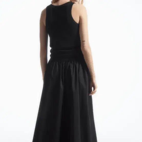[BUNJANG] COS Elastic Midi Skirt Black Size 32 / COS 코스 엘라스틱 미디 스커트스커트 EUR 32