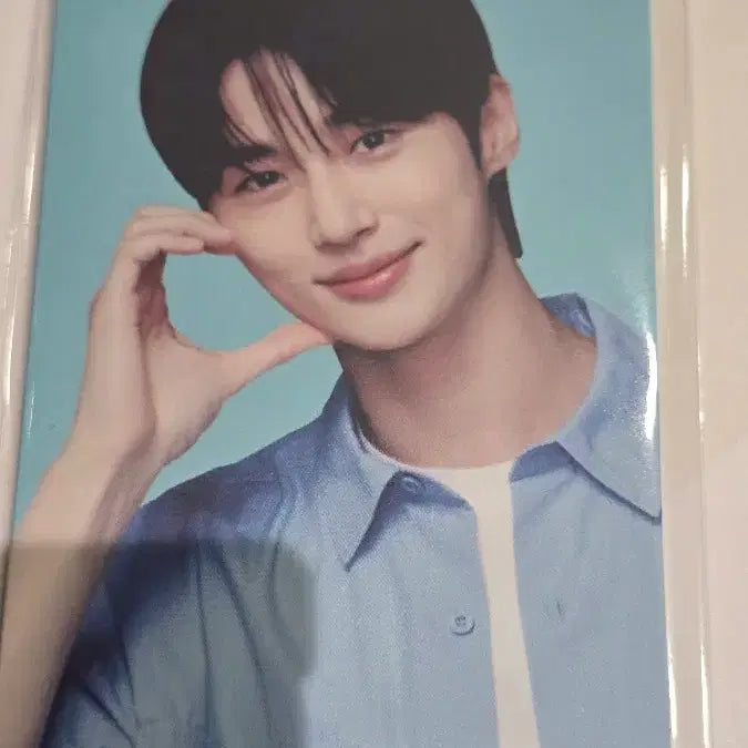 [BUNJANG] Byun Woo Seok Ediya Gift Card + Photocard / 변우석 이디야 카드 + 포카1차4장2차4장