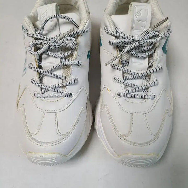 [BUNJANG] MLB Sneakers 245mm / (무료배송) 245mm MLB 스니커즈