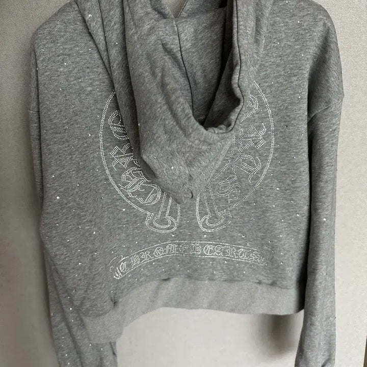 [BUNJANG] Chrome Hearts Style Fleece Hoodie with Stone Embellishments - Grey / 크롬하츠 스타일 기모 후드티 그레이 스톤 장식