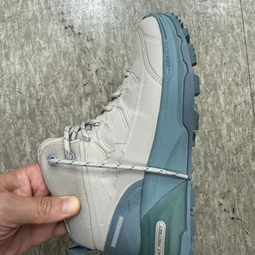 [BUNJANG] Skechers Max Protect Legacy Hiking/Trekking Shoes (Waterproof) / 스케쳐스 맥스 프로텍트 레거시 235