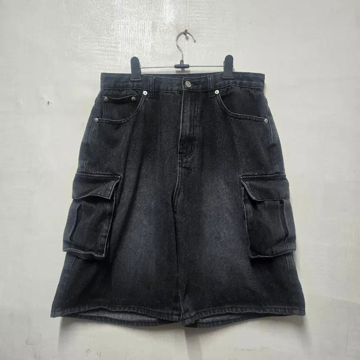 [BUNJANG] Urbanstrees Wide Cargo Denim Shorts L / 어반드레스 와이드 카고 데님반바지 L