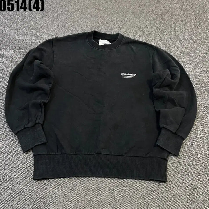 [BUNJANG] Vivastudio Black Sweatshirt T-shirt / 비바스튜디오 블랙 맨투맨 티셔츠