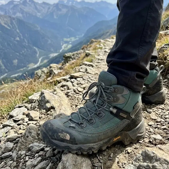 [BUNJANG] The North Face Gore-Tex Mid-Top Hiking Boots (Unisex 245/250) / 노스페이스 고어텍스 경등산화 245(250) 공용 택비포함