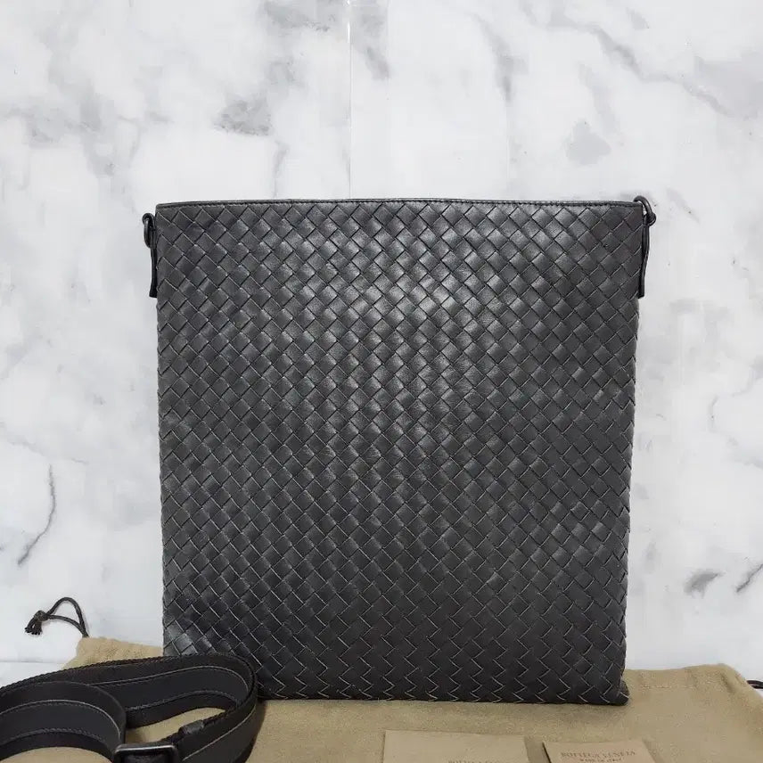 [BUNJANG] Bottega Veneta Intrecciato Crossbody Bag / 보테가베네타 인트레치아토 크로스백