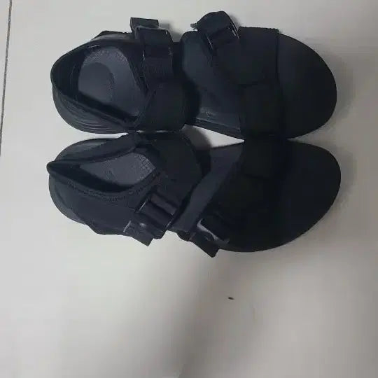 [BUNJANG] Black Sandals (250) / 검정샌달~~~250