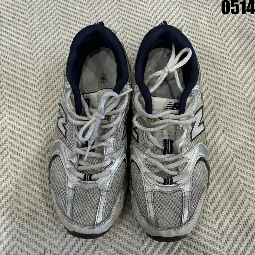 [BUNJANG] New Balance Running Shoes White Silver 235 / 뉴발란스 런닝화 흰색 실버 235