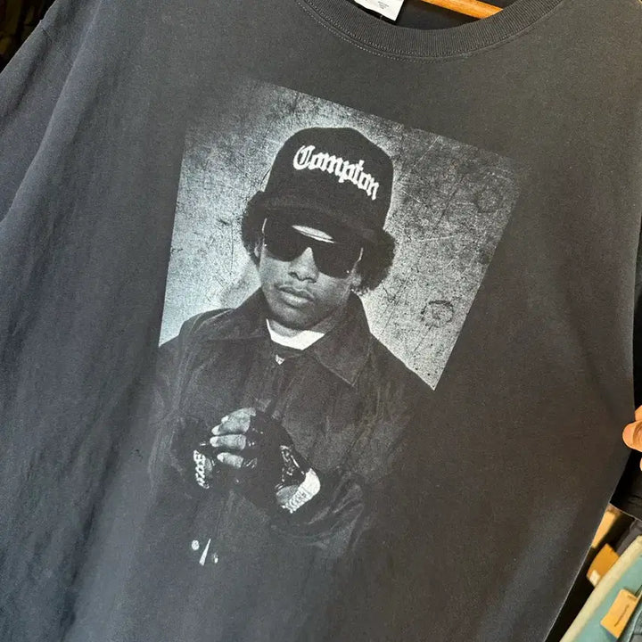 [BUNJANG] Eazy-E Rapper Printed Vintage T-Shirt / [105]이지 이 Eazy E 래퍼 프린팅 티셔츠