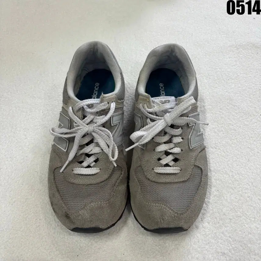 [BUNJANG] New Balance 574 Grey Suede Sneakers Size 260 / 뉴발란스 574 회색 스웨이드 운동화 260