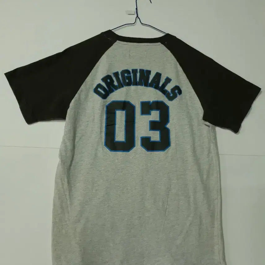 [BUNJANG] Adidas Charcoal/Gray Colorblock Short-Sleeve T-Shirt / 아디다스 챠콜/회색 반팔 배색 티셔츠 ㅡ0356