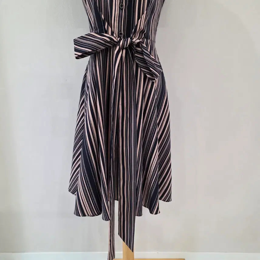 [BUNJANG] EGOIST Striped Shirt Dress Size 55 / 에고이스트 EGOIST 스크라이프 셔츠형 원피스 55