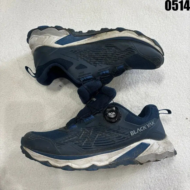 [BUNJANG] Black Yak Navy BOA Dial Hiking Boots Size 250 / 블랙야크 등산화 네이비색 BOA 다이얼 250