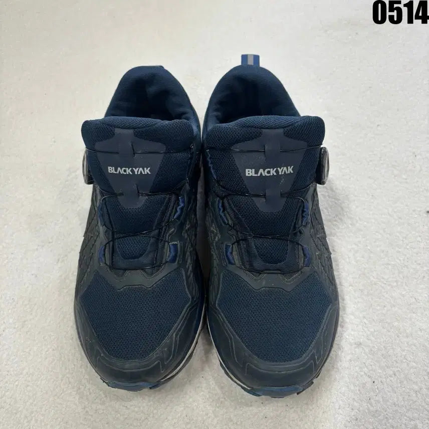 [BUNJANG] Black Yak Navy BOA Dial Hiking Boots Size 250 / 블랙야크 등산화 네이비색 BOA 다이얼 250