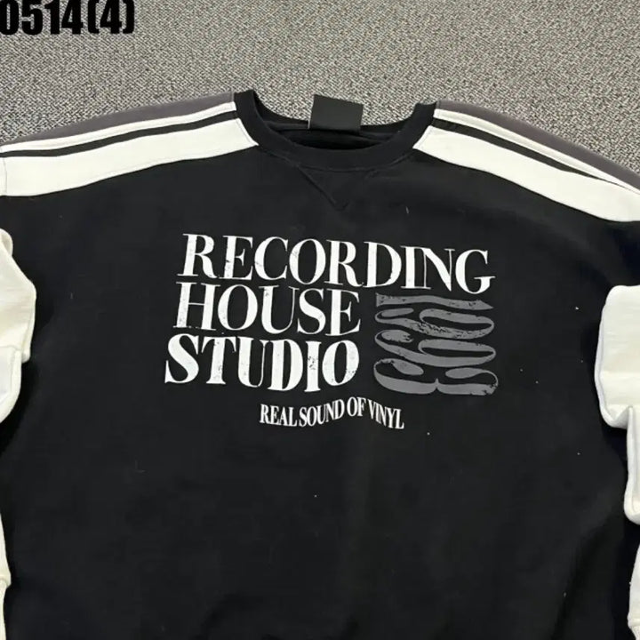 [BUNJANG] Recording House Studio Black Sweatshirt / 레코딩 하우스 스튜디오 블랙 맨투맨