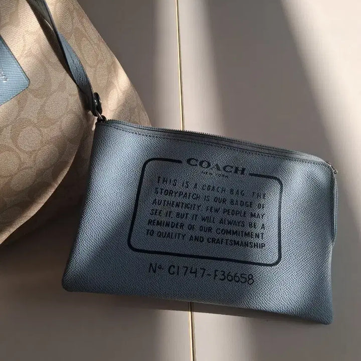 [BUNJANG] Coach Signature Canvas Tote Bag Beige/Blue / 코치 시그니처 캔버스 토트백 베이지/블루