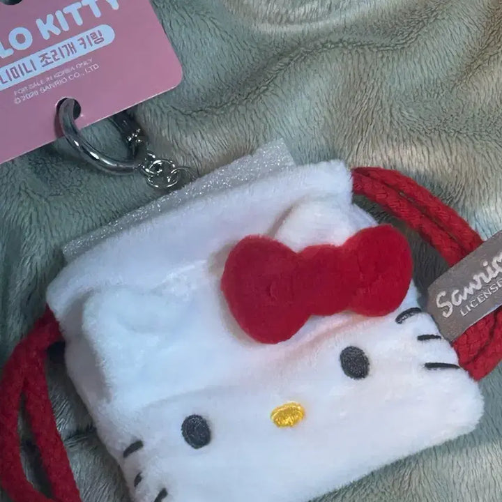 [BUNJANG] Sanrio Hello Kitty Mini Pouch Keychain (Airpod, Coin Pouch) / 택0,새상품) 산리오 헬로키티 미니 파우치 키링(에어팟,동전 파우치)