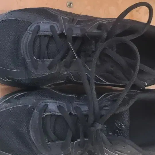 [BUNJANG] ASICS Sneakers / 아식스운동화~~240