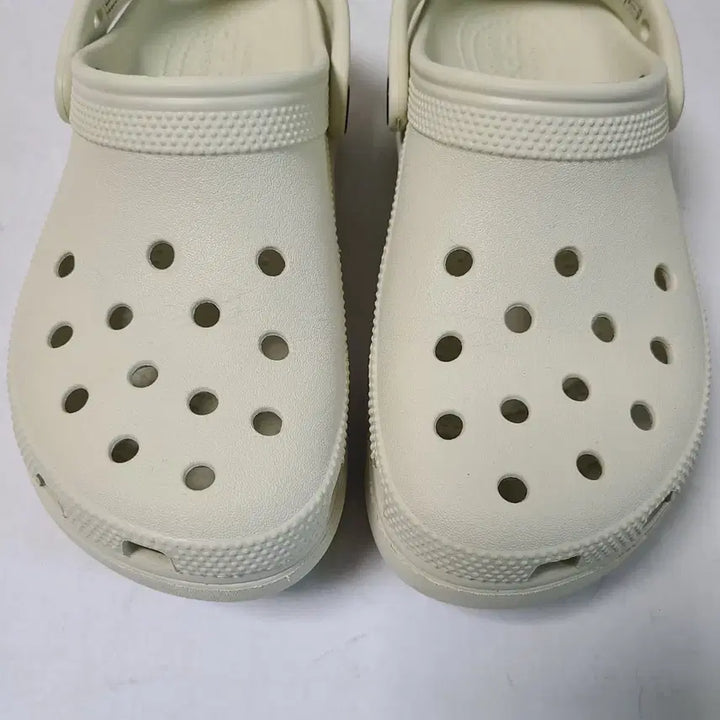 [SOLD OUT] (무료배송) 230mm 크록스 클로그 w6