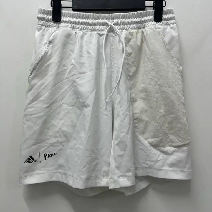 [BUNJANG] Adidas Parley Shorts White L7 / [만원 아라비아빈티지]아디다스 Parley 반바지 화이트 L7