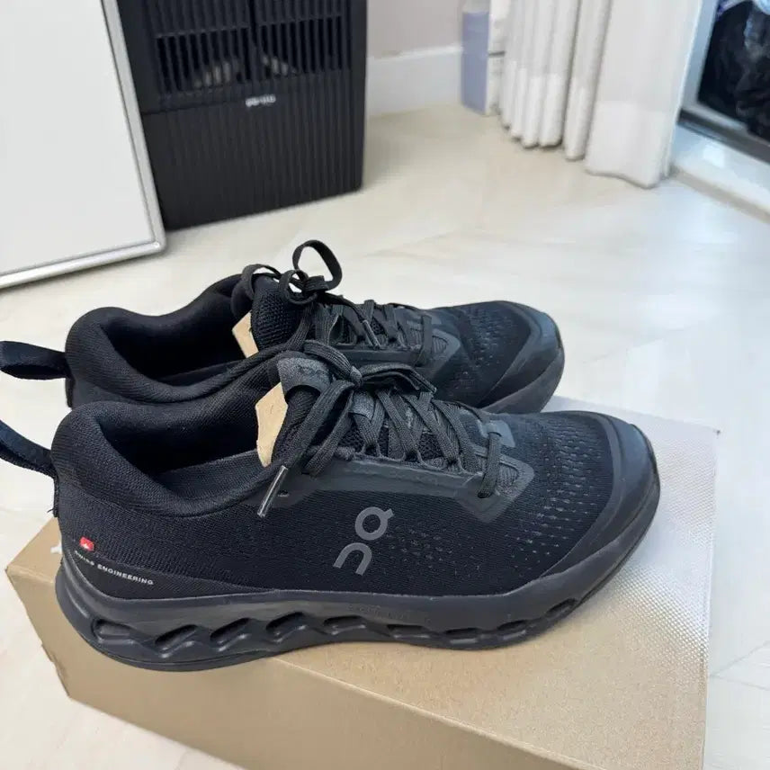 [BUNJANG] On Cloudsurfer Trail 2 Black Running Shoes / On 온러닝 클라우드 서퍼 트레일2 블랙 270