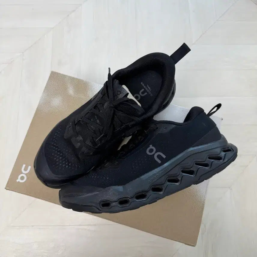 [BUNJANG] On Cloudsurfer Trail 2 Black Running Shoes / On 온러닝 클라우드 서퍼 트레일2 블랙 270