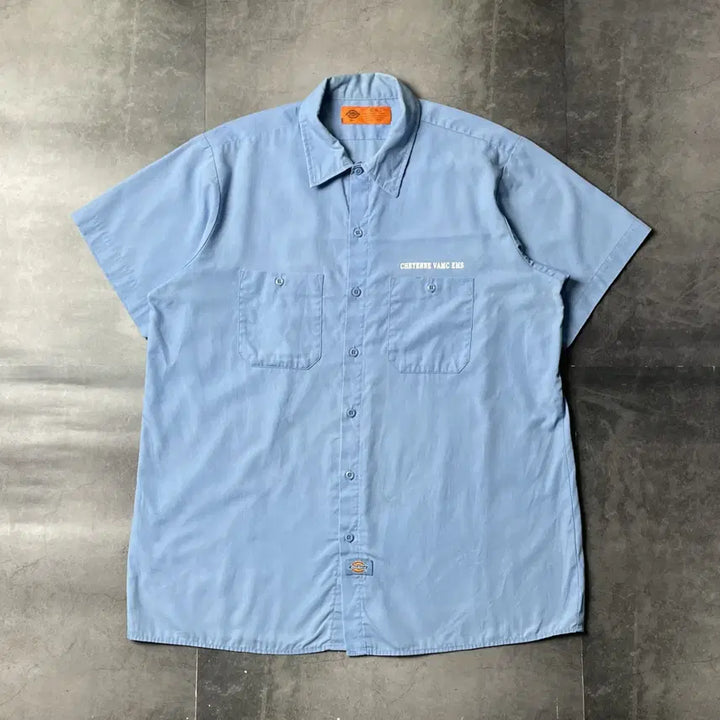 [BUNJANG] Dickies Vintage Light Blue Short Sleeve Work Shirt / DICKIES 디키즈 빈티지 라이트블루 반팔 워크 셔츠 A00957