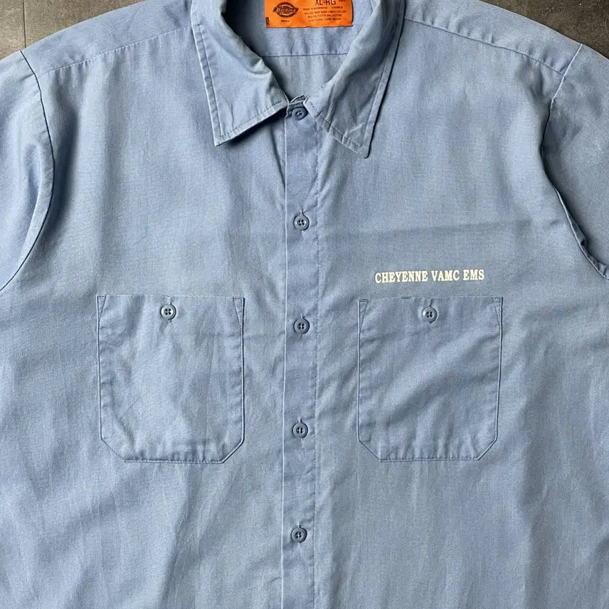 [BUNJANG] Dickies Vintage Light Blue Short Sleeve Work Shirt / DICKIES 디키즈 빈티지 라이트블루 반팔 워크 셔츠 A00957