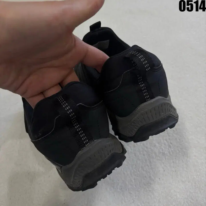 [BUNJANG] K2 Black Padded Mule Slip-on Sneakers (240) / K2 블랙 패딩 뮬 슬립온 운동화 240